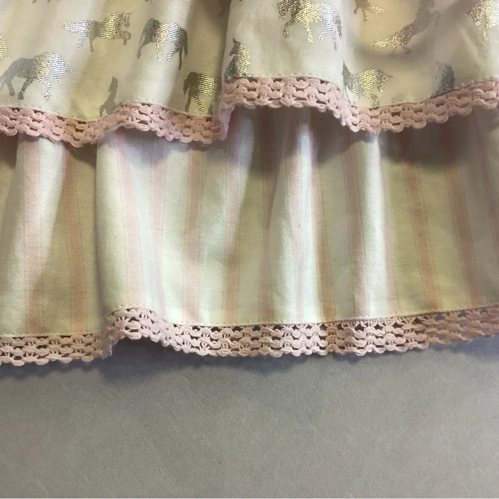 Envogue Pink and White Girl’s Bib Apron with Unicorn Design EUC